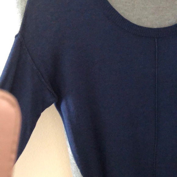 a.n.a Women’s Top Navy Gray Size S New - Picture 5 of 7